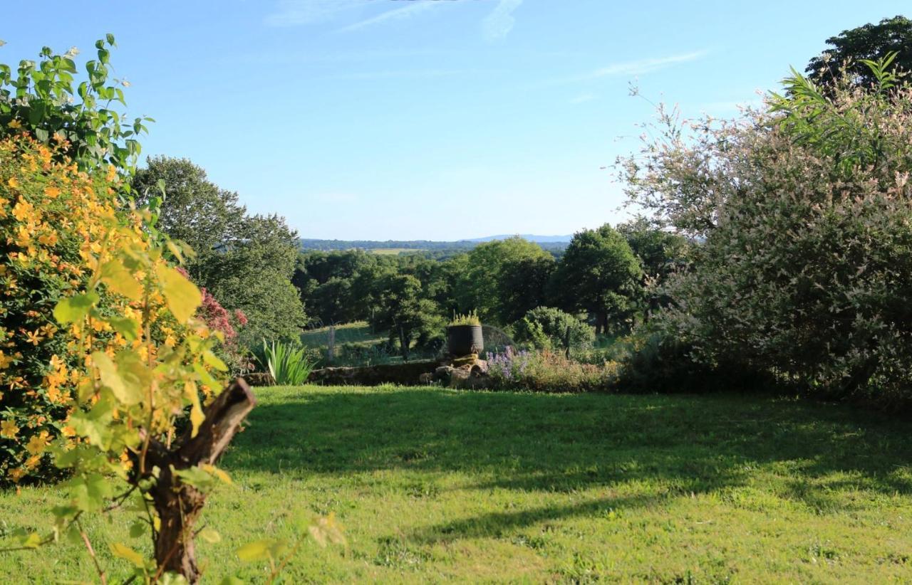 Les Forges De Planechaud Bed and Breakfast Saint-Priest-le-Betoux Buitenkant foto