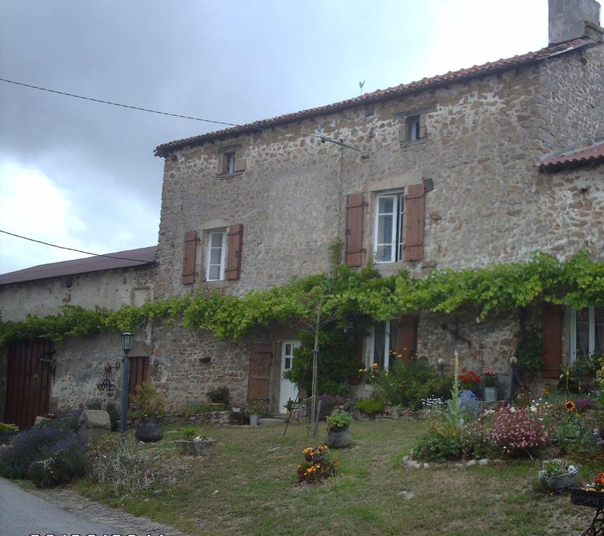 Les Forges De Planechaud Bed and Breakfast Saint-Priest-le-Betoux Buitenkant foto